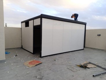 هناجر ومستودعات في الأحساء