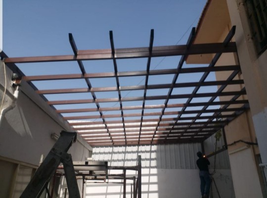 مظلات لكسان في الأحساء