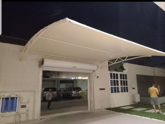 مظلات سيارات 