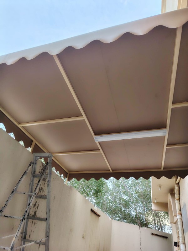 مظلات سيارات