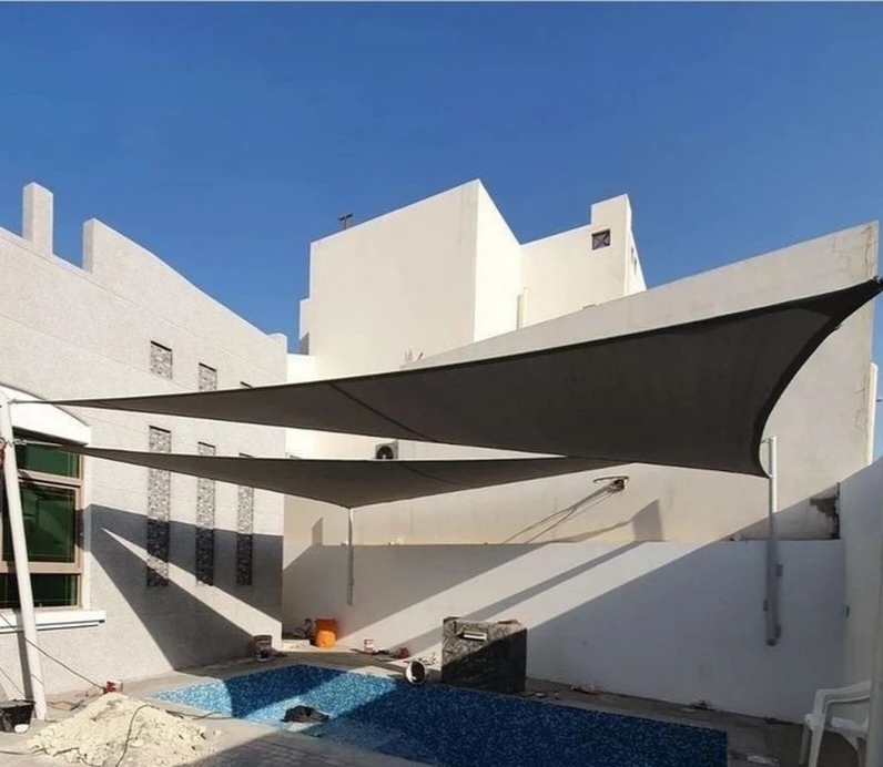 مظلات مسابح في الأحساء