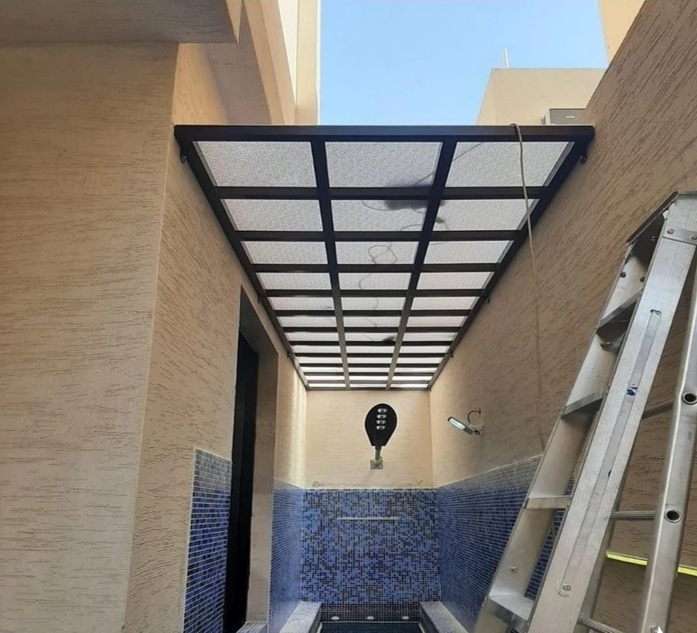 مظلات مسابح في الأحساء