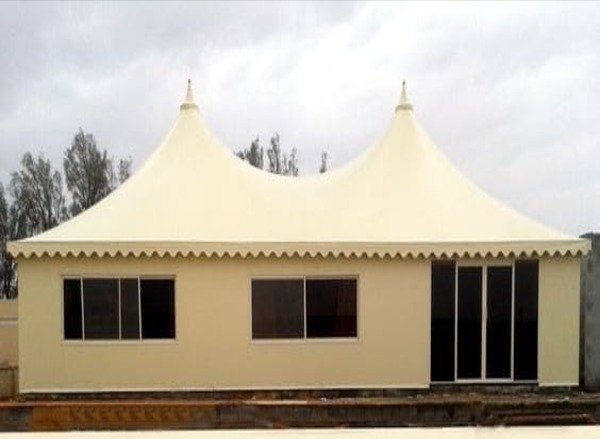 خيام وبيوت شعر ملكية 